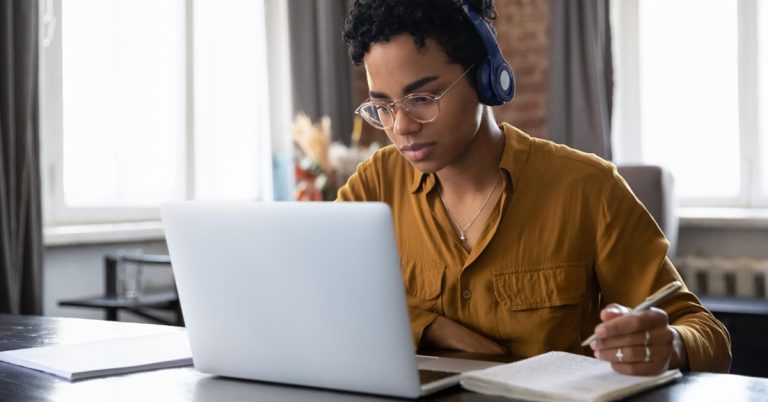 Cursos gratuitos com certificado para qualificação profissional